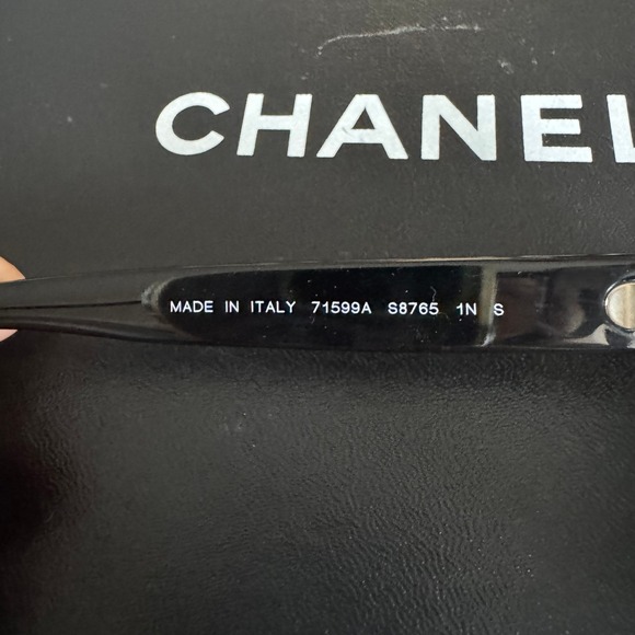 Chanel CC Logo Striped Oversized Sunglasses Pink Black Authentic CoA - Picture 3 of 4